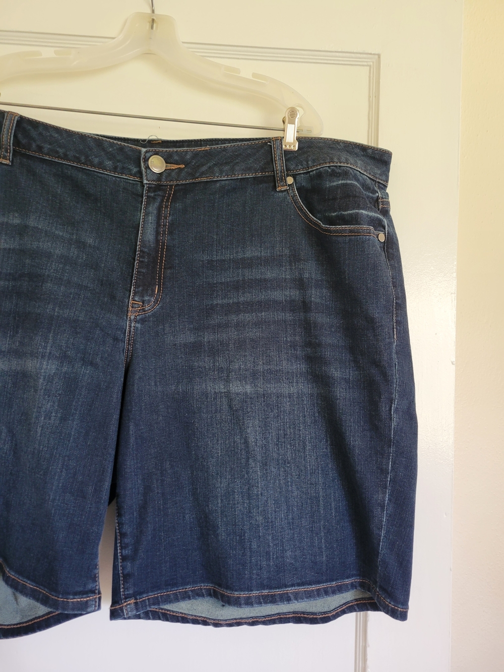 Women Lane Bryant Dark Wash Denim Bermuda Shorts Size 24 - Picture 5 of 10